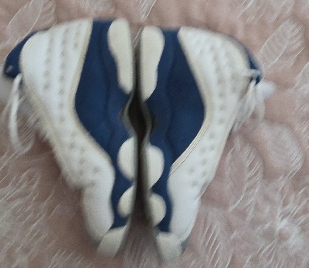 Jordan Sneakers White and Blue - Picture 3 of 10